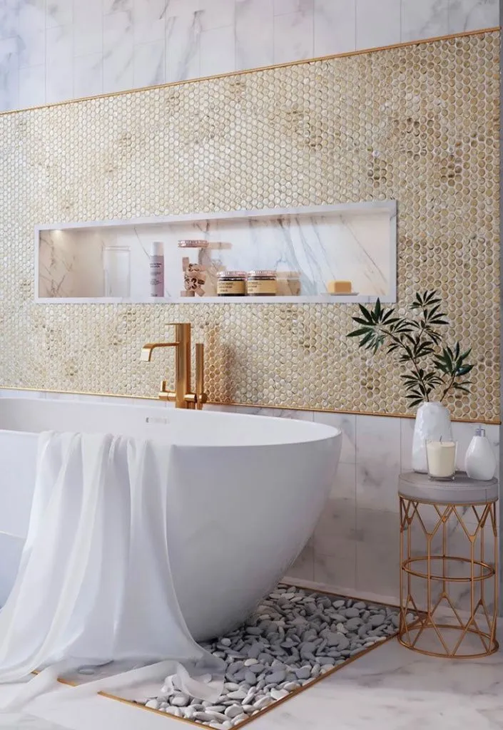 Оригинальным дизайном отличается стеклянная мозаика Gold Glass Penny Round Mosaic, стилизованная под золотые монеты. Подобное оформление гарантированно не останется незамеченным.