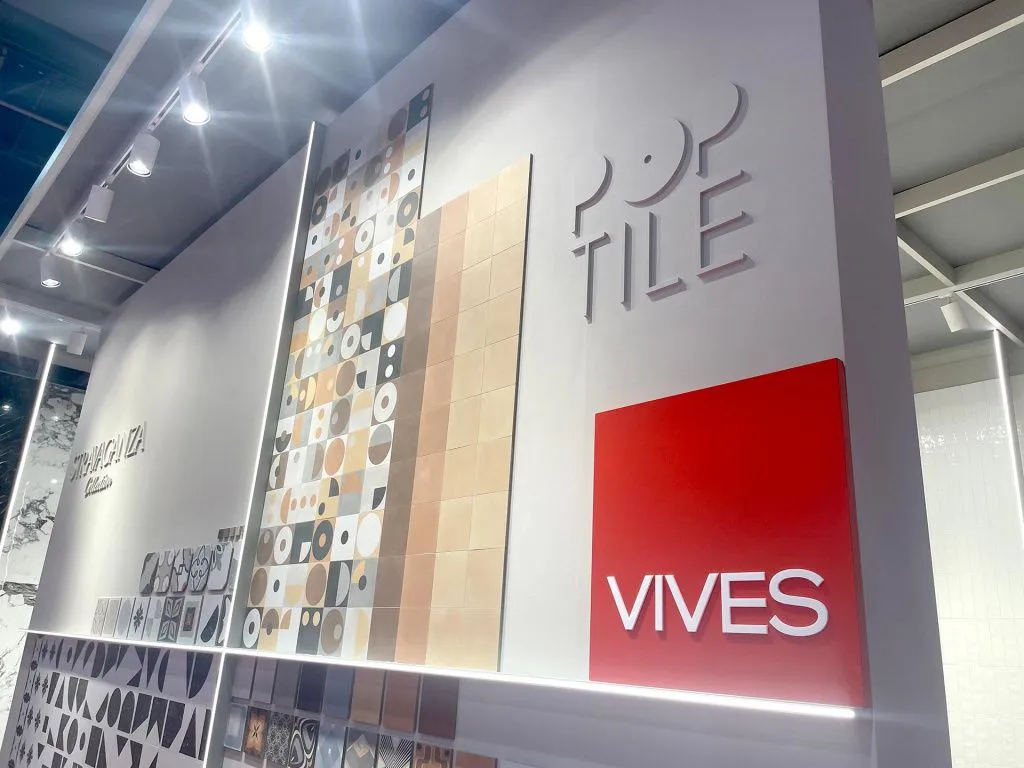 Керамогранит Pop Tile — это мелкоформатный керамогранит с ректифицированными краями.