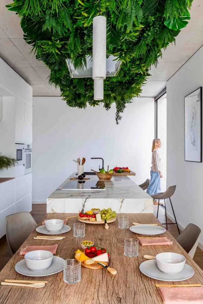 Модель La Bohème (NEOLITH) идеально повторяет все нюансы древесины ливанского кедра