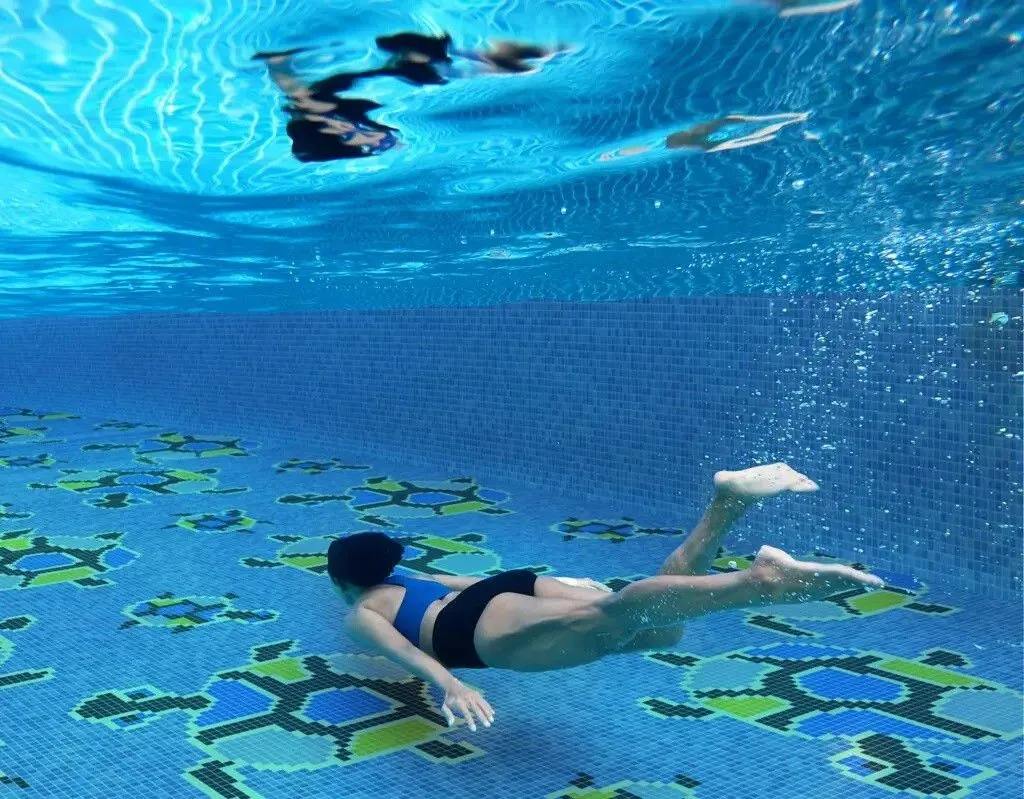 компания Hisbalit выпустила коллекцию «Por los 7 Mares», в которую вошло более сорока моделей мозаики.