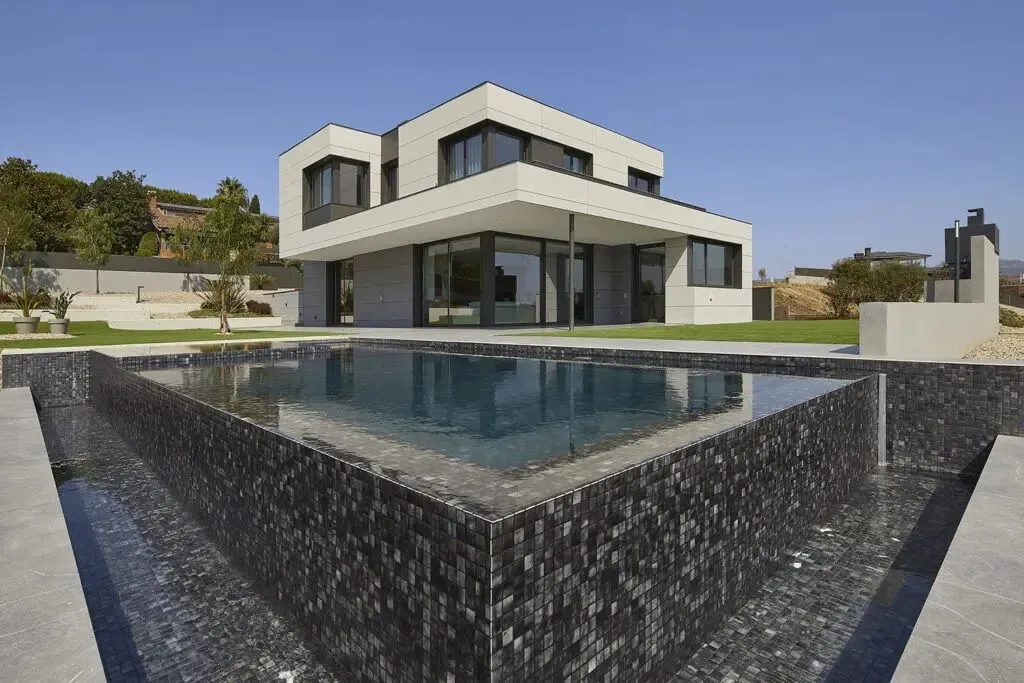 «Casa Tramuntana» – проект, наглядно демонстрирующий безграничные возможности в реализации самых смелых идей в условиях различной местности.